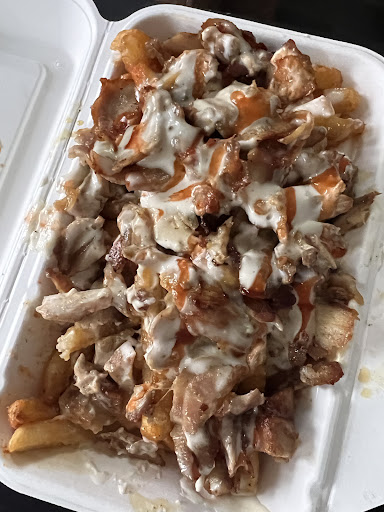 Photo of RG. Kitchen - 5054 Victoria Ave, Niagara Falls, ON L2E 4E1